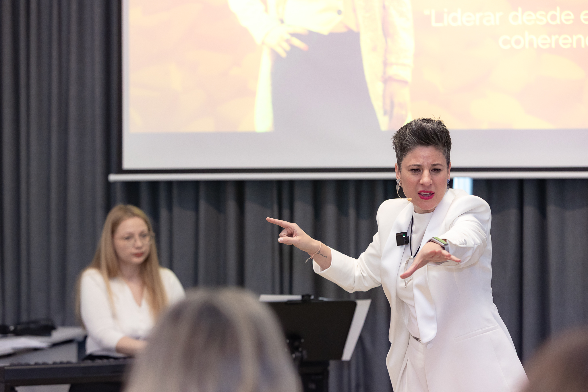 topwomentalk-madrid-384-23214-O